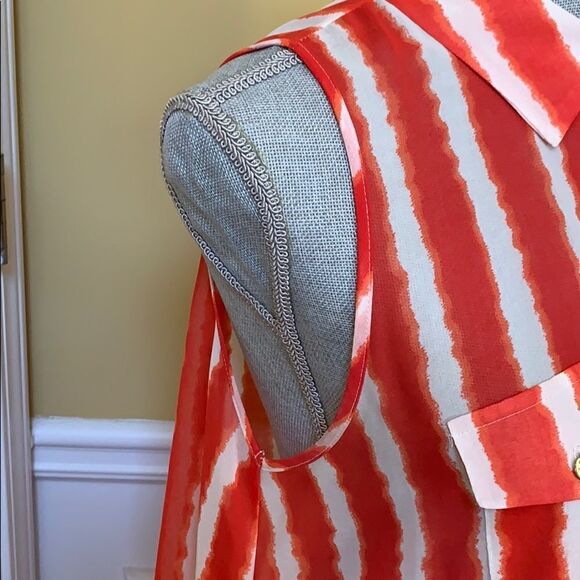 BCBGMaxAzria Red and White Top - Picture 4 of 10